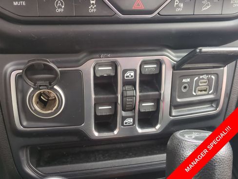 Certified 2019 Jeep Wrangler Unlimited Sahara AWD/4WD image 60