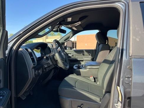 Used 2025 RAM 2500 Big Horn AWD/4WD image 11
