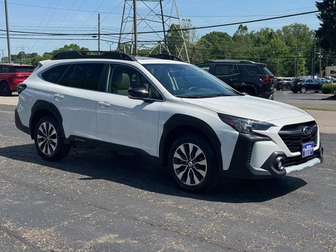 Used 2024 Subaru Outback Limited AWD/4WD image 3