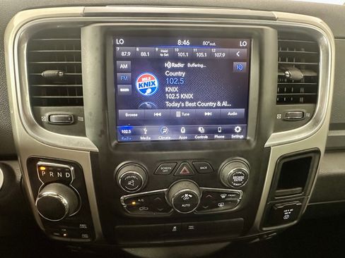 Used 2019 RAM 1500 Classic SLT w/ Luxury Group AWD/4WD image 19