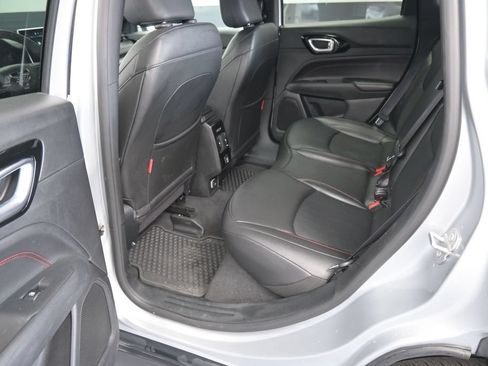 Used 2025 Jeep Compass Trailhawk AWD/4WD image 17