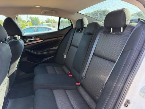 Used 2018 Nissan Maxima 3.5 S FWD image 12