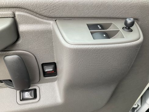 Used 2019 Chevrolet Express 2500 LT w/ LT Preferred Equipment Group image 22