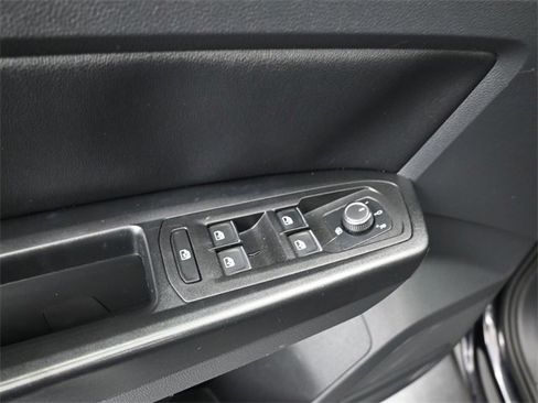 Used 2019 Volkswagen Atlas SE image 13