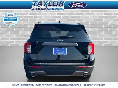 Certified 2023 Ford Explorer XLT w/ Equipment Group 202A image 4