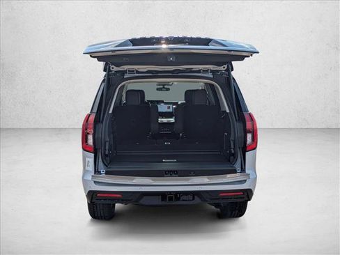 New 2025 Ford Expedition Active image 6