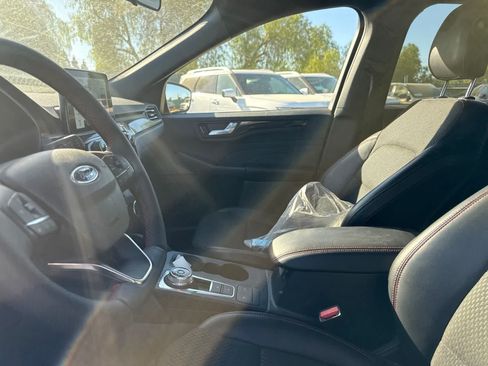 Used 2025 Ford Escape ST-Line Select AWD/4WD image 20
