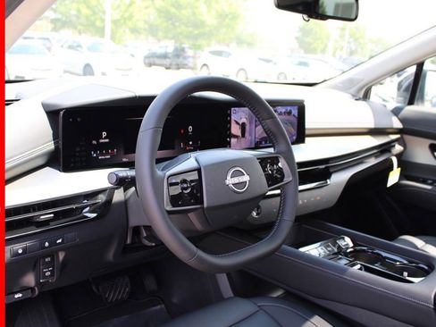 New 2025 Nissan Murano SL image 12