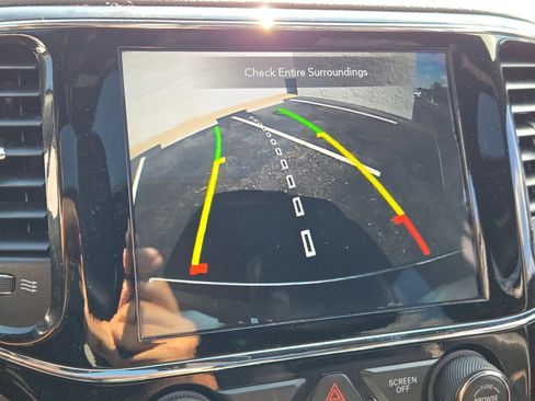 Used 2020 Jeep Grand Cherokee Limited image 27