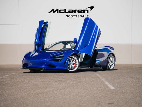 Used 2024 McLaren 750S Spider image 2