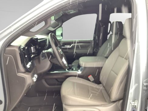 Used 2024 GMC Sierra 3500 SLT w/ SLT Premium Package image 9