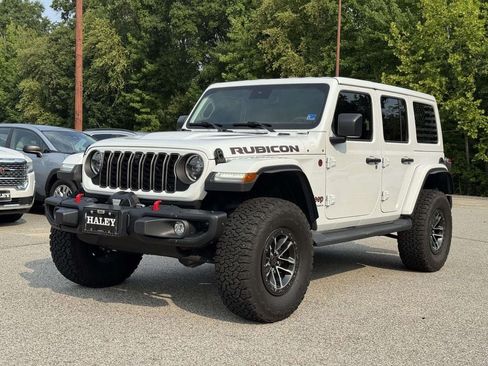 Used 2024 Jeep Wrangler Unlimited Rubicon AWD/4WD image 25