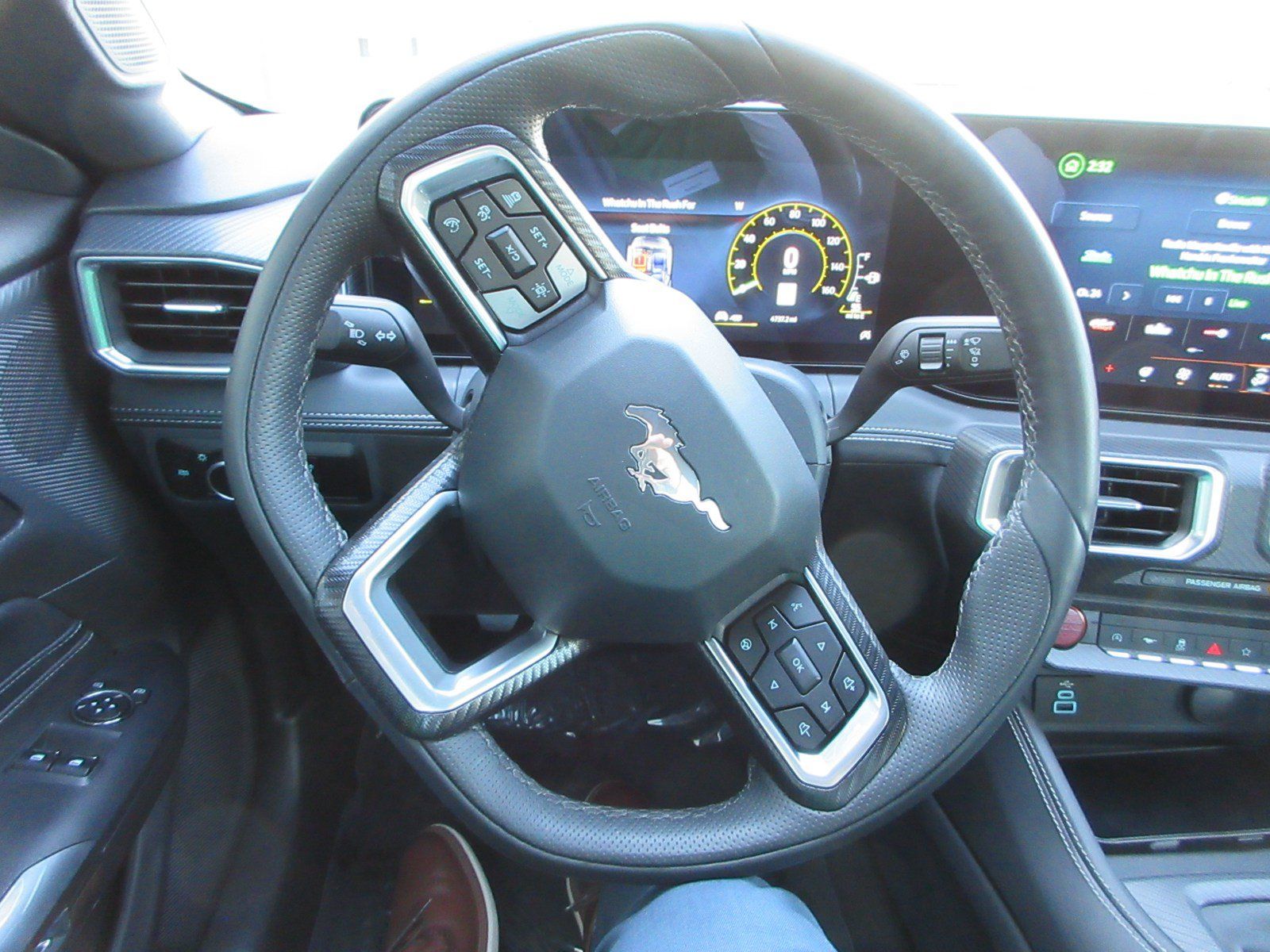 Used 2025 Ford Mustang GT Premium RWD image 34