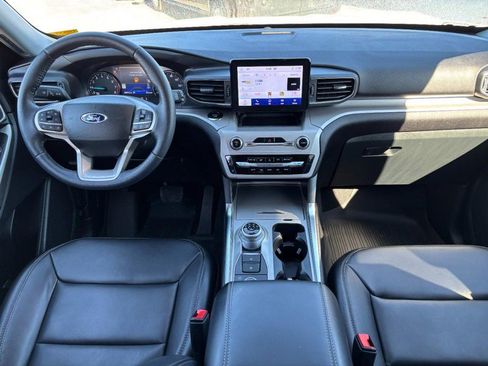 Used 2023 Ford Explorer XLT w/ Equipment Group 202A image 15