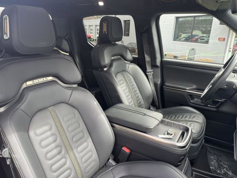 Used 2022 Rivian R1T Adventure image 3