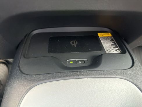 Used 2025 Toyota Corolla SE w/ SE Premium Package FWD image 11
