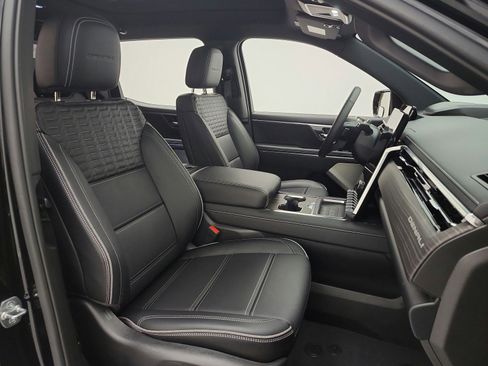 Used 2025 GMC Sierra EV Denali image 17