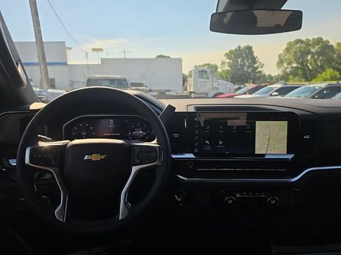 New 2026 Chevrolet Silverado 1500 LT AWD/4WD image 11