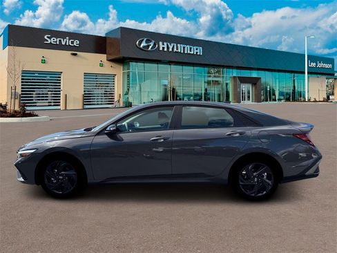 New 2026 Hyundai Elantra Sport image 3