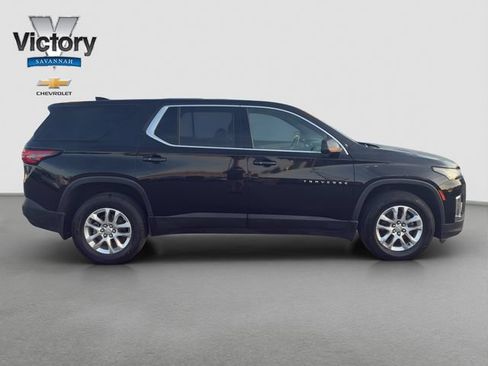 Used 2022 Chevrolet Traverse LS FWD image 8