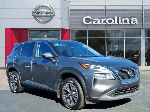 Used 2023 Nissan Rogue SV image 1