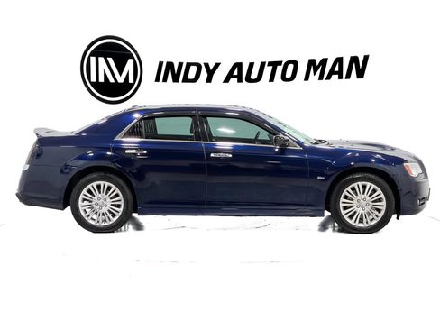 Used 2014 Chrysler 300 C AWD/4WD image 3