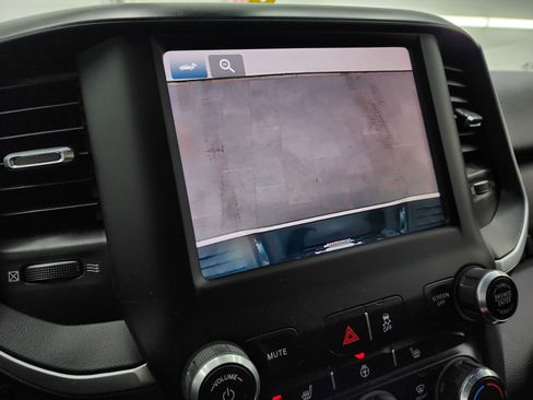 Used 2022 RAM 3500 Big Horn w/ Level C Equiment Group image 17