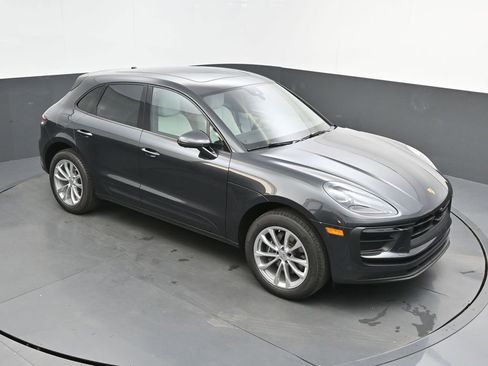 New 2025 Porsche Macan image 31
