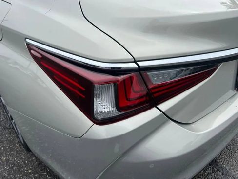 Used 2020 Lexus ES 350 w/ Premium Package FWD image 38