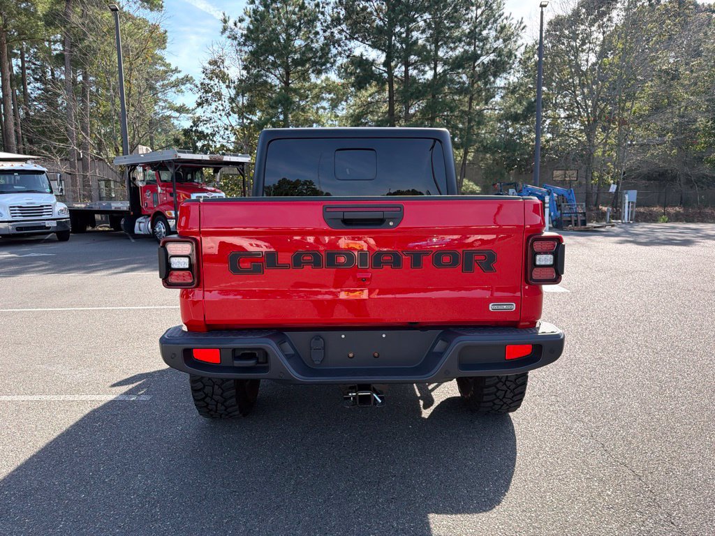 Certified 2022 Jeep Gladiator Overland w/ Popular Equipment Package AWD/4WD image 6