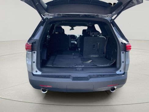 Used 2023 Chevrolet Traverse LT AWD/4WD image 9
