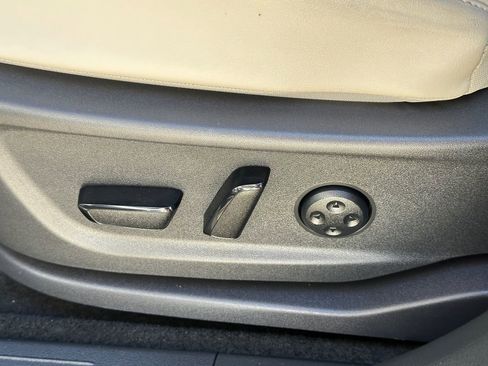 Used 2023 Nissan Ariya Evolve+ image 26