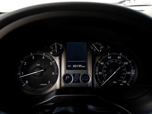 Used 2017 Lexus GX 460 Premium image 19