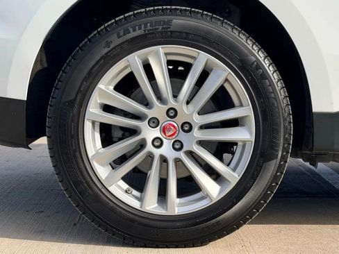 Used 2019 Jaguar F-PACE Prestige image 52