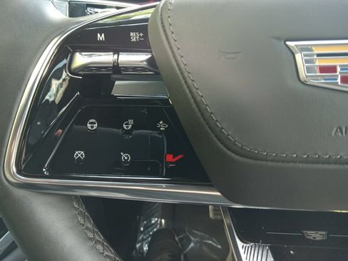 Used 2025 Cadillac Escalade V AWD/4WD image 23