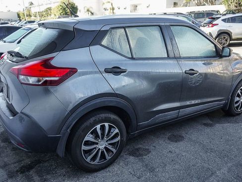 Used 2018 Nissan Kicks S image 5