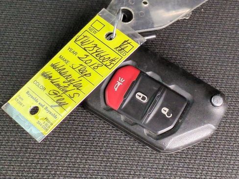 Used 2018 Jeep Wrangler Unlimited Sport S image 33