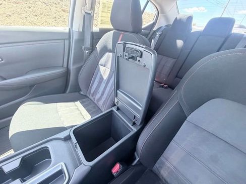 Certified 2023 Nissan Sentra SR FWD image 18