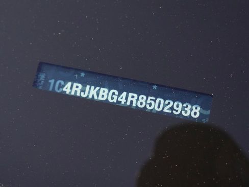 Certified 2024 Jeep Grand Cherokee L Limited w/ Black Appearance Package image 30