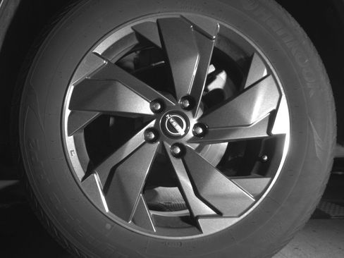 Used 2025 Nissan Rogue SV image 14