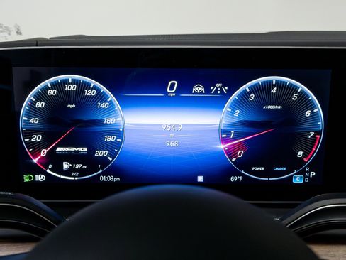 Used 2026 Mercedes-Benz GLS 63 AMG 4MATIC image 12