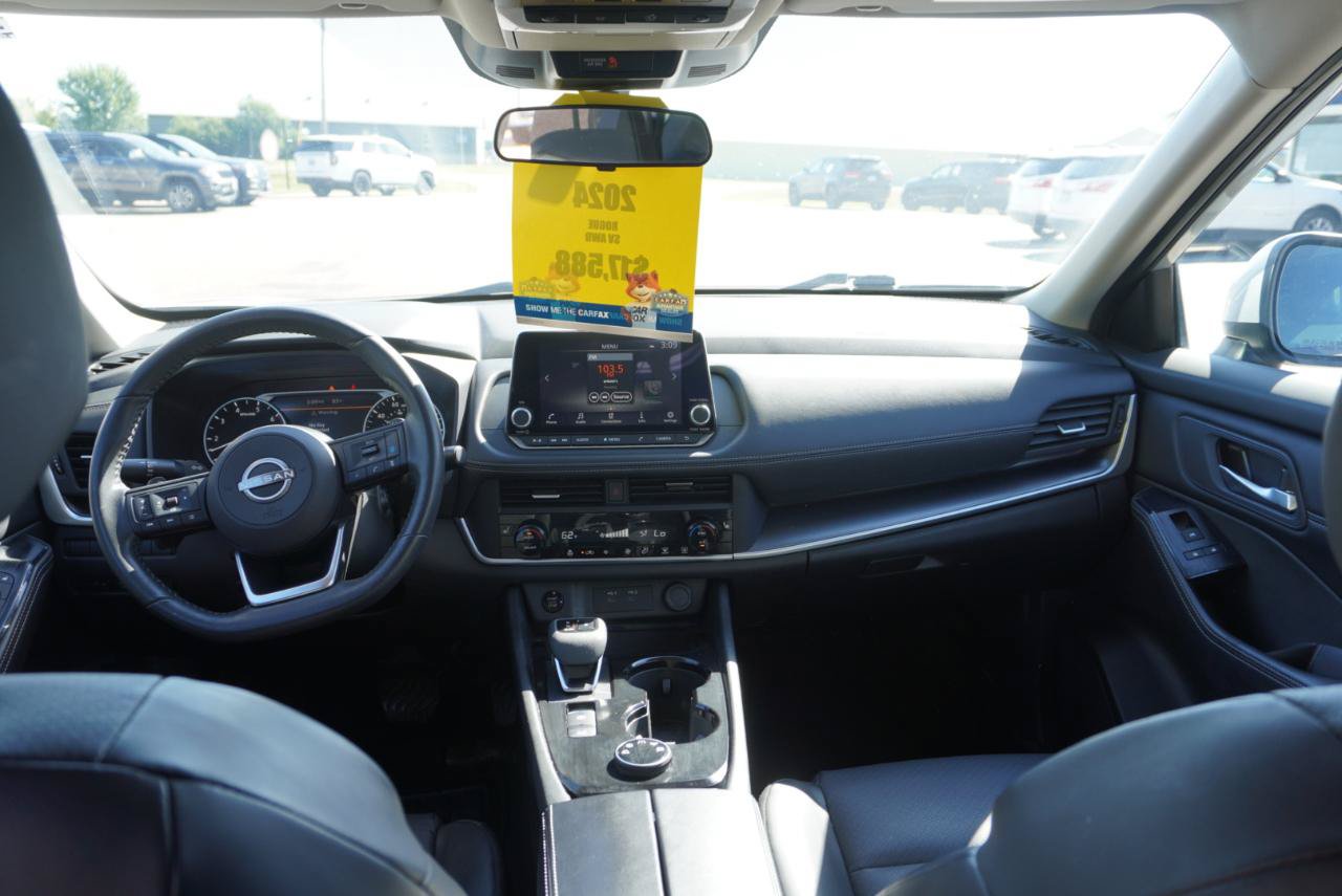 Used 2024 Nissan Rogue SV w/ SV Premium Package AWD/4WD image 9