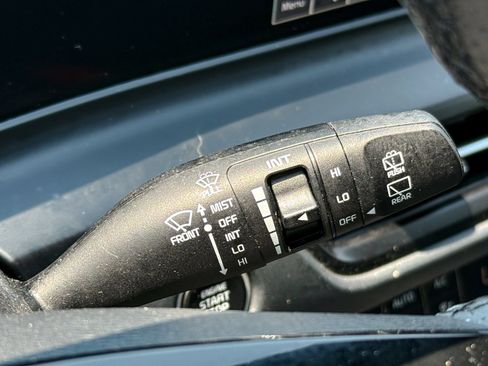 Certified 2024 Kia Seltos SX w/ SX Sunroof Package AWD/4WD image 29