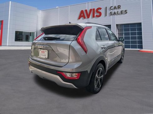 Used 2025 Kia Niro LX FWD image 6