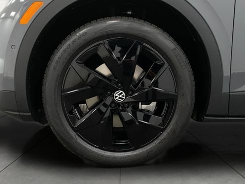 New 2025 Volkswagen ID.4 Pro S AWD/4WD image 13