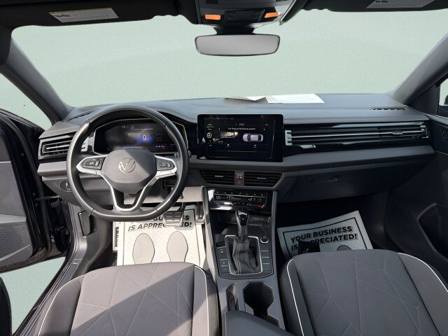 Used 2025 Volkswagen Jetta Sport FWD image 9