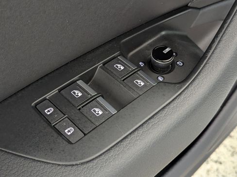 Used 2023 Audi A6 2.0T Premium image 11