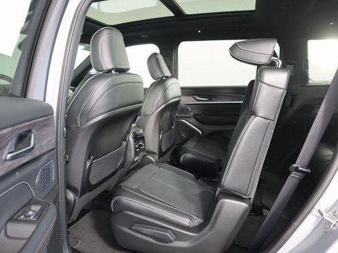 New 2025 Jeep Grand Cherokee L Overland AWD/4WD image 7