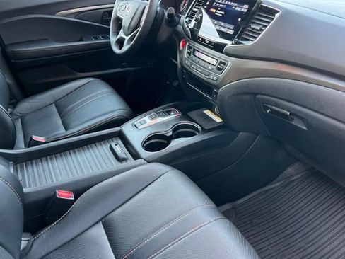 Used 2023 Honda Passport TrailSport image 18