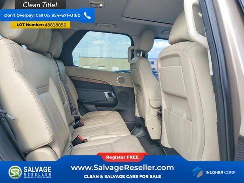 Used 2017 Land Rover Discovery HSE AWD/4WD image 13
